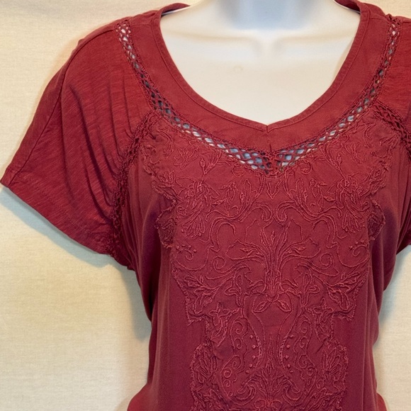 F-74 Gloria Vanderbilt‎ Pink Embroidered Lace Trim Short Sleeve Pullover Blouse - Picture 3 of 16